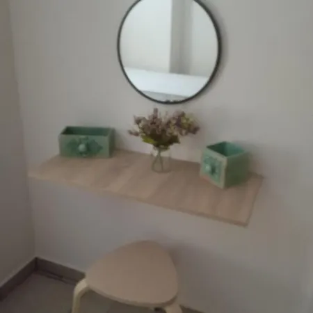 An Authentic Family House In Ermoupolis 펜션