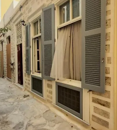 An Authentic Family House In Ermoupolis * Ermoupoli